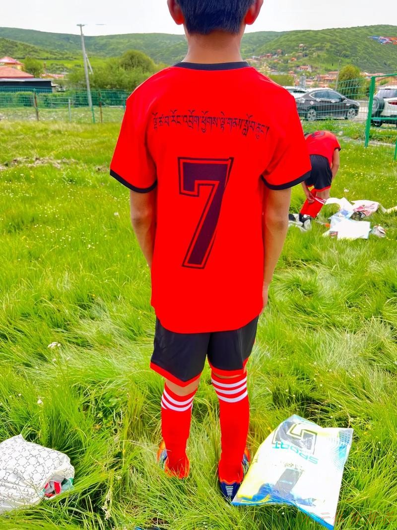 开云体育：足球支教 为大山里的孩子插上梦的翅膀