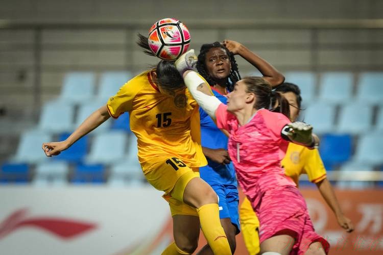 世界杯赛程，开云体育：“女孩足球节”让梦想与欢笑在绿茵场绽放